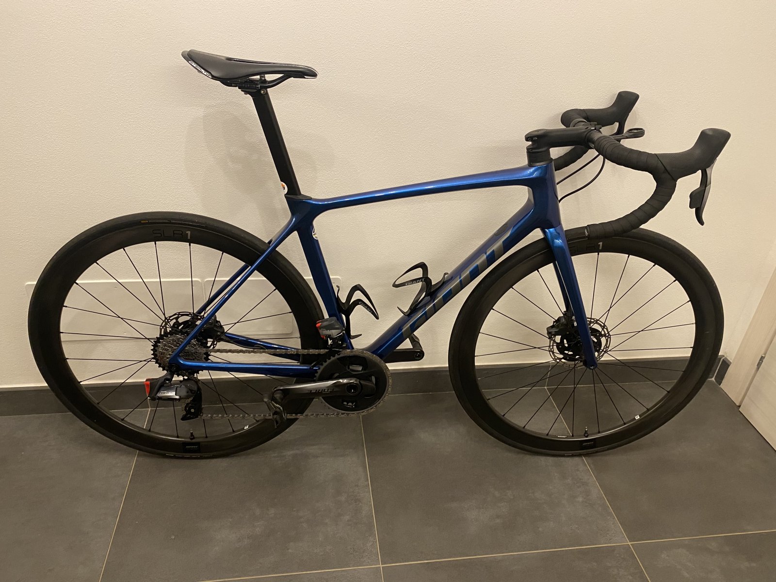 giant tcr force axs